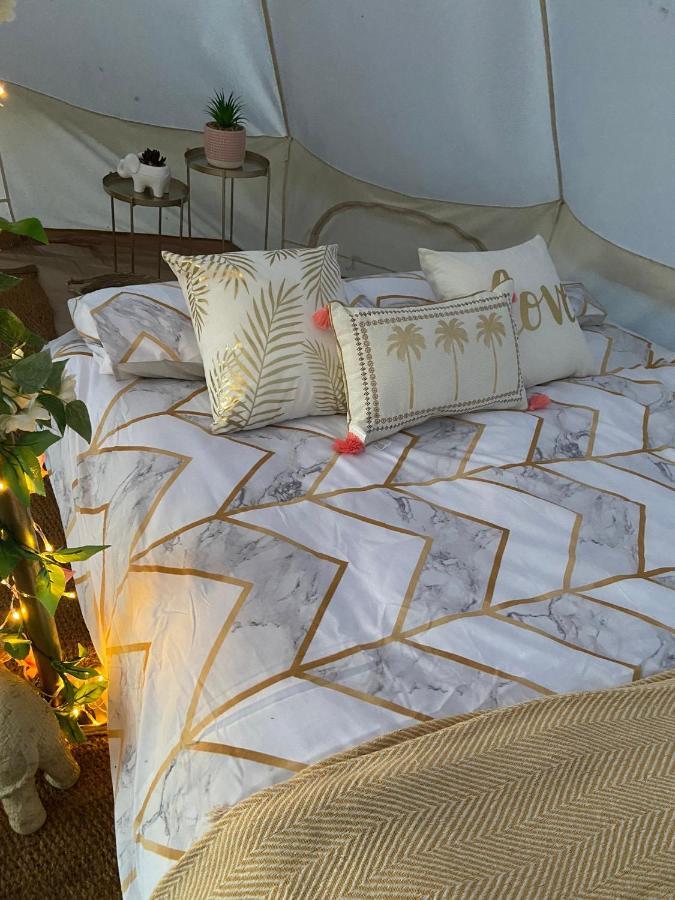 Hotel Country Bumpkins Luxury Glamping Wellingore Zewnętrze zdjęcie