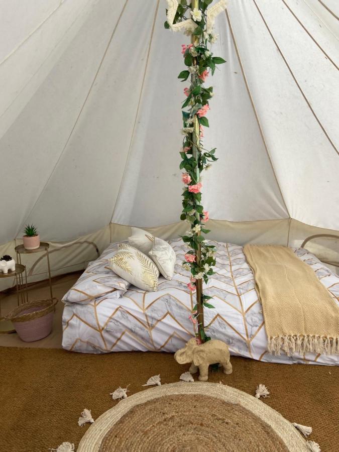 Hotel Country Bumpkins Luxury Glamping Wellingore Zewnętrze zdjęcie