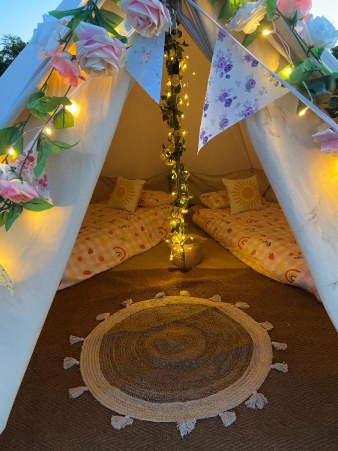 Hotel Country Bumpkins Luxury Glamping Wellingore Zewnętrze zdjęcie