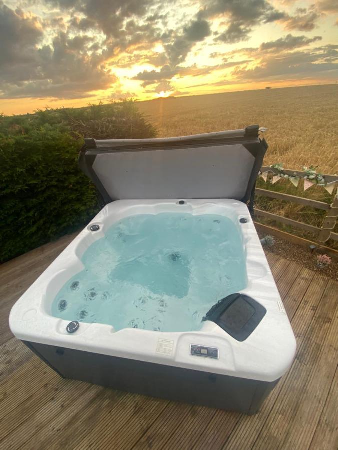Hotel Country Bumpkins Luxury Glamping Wellingore Zewnętrze zdjęcie
