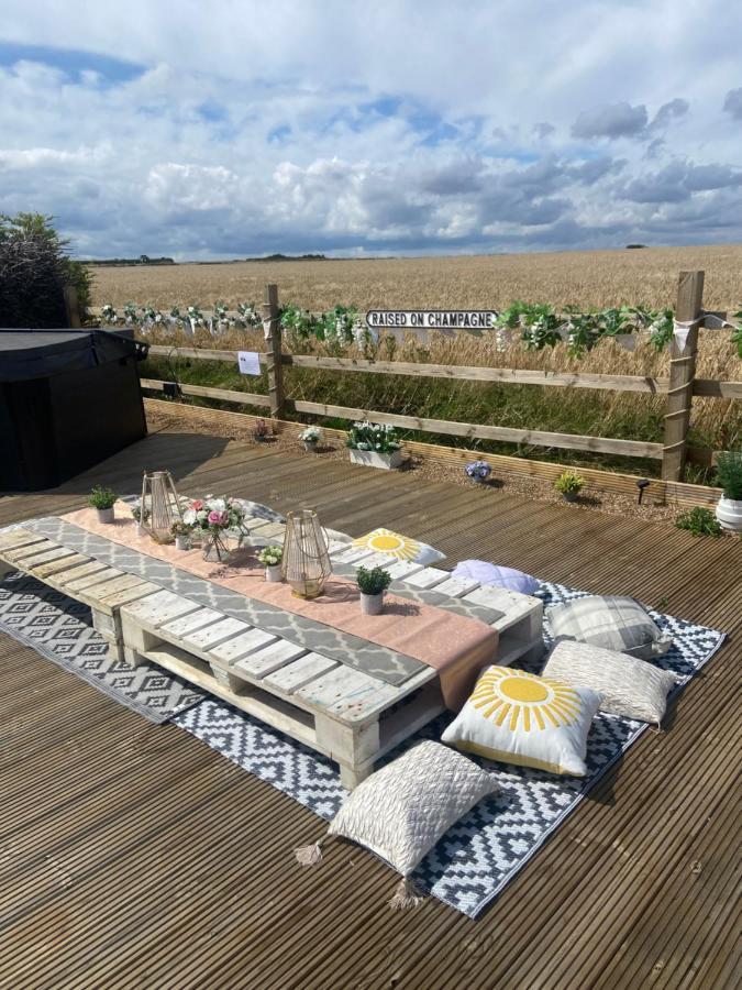 Hotel Country Bumpkins Luxury Glamping Wellingore Zewnętrze zdjęcie