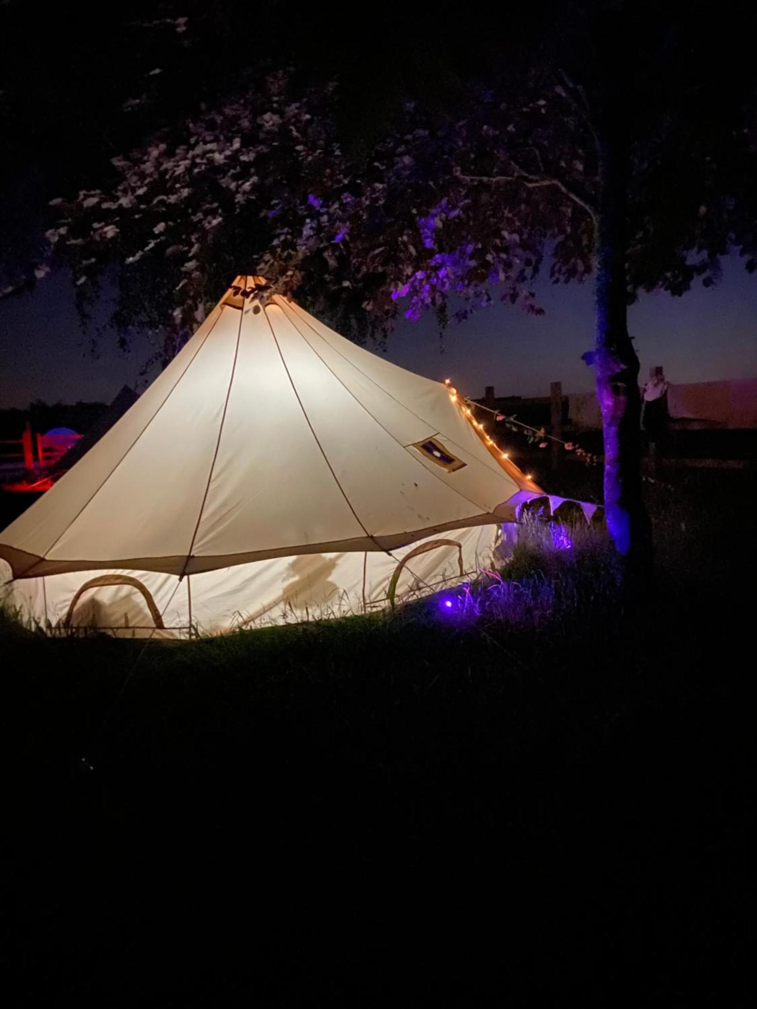 Hotel Country Bumpkins Luxury Glamping Wellingore Zewnętrze zdjęcie