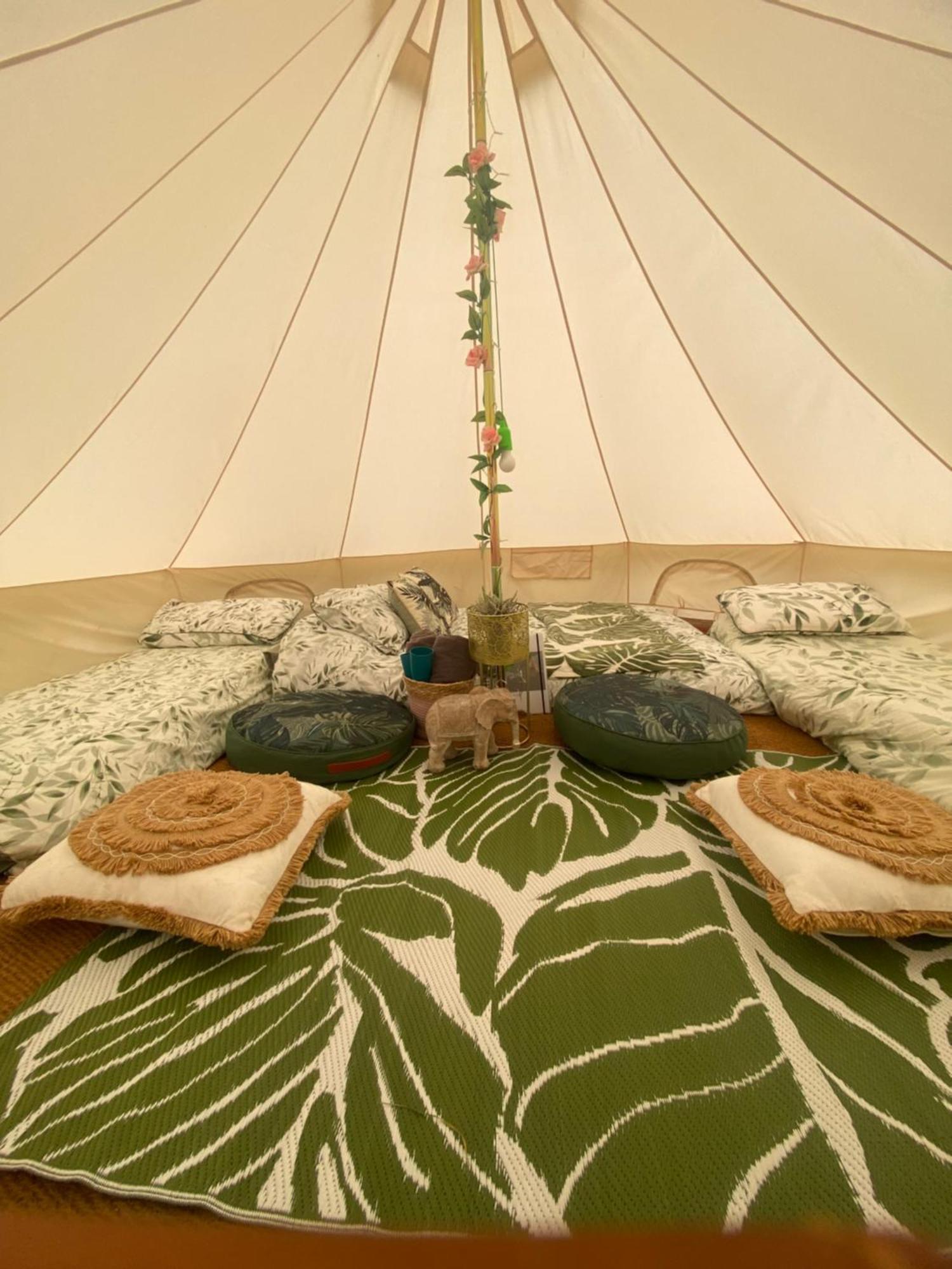 Hotel Country Bumpkins Luxury Glamping Wellingore Zewnętrze zdjęcie