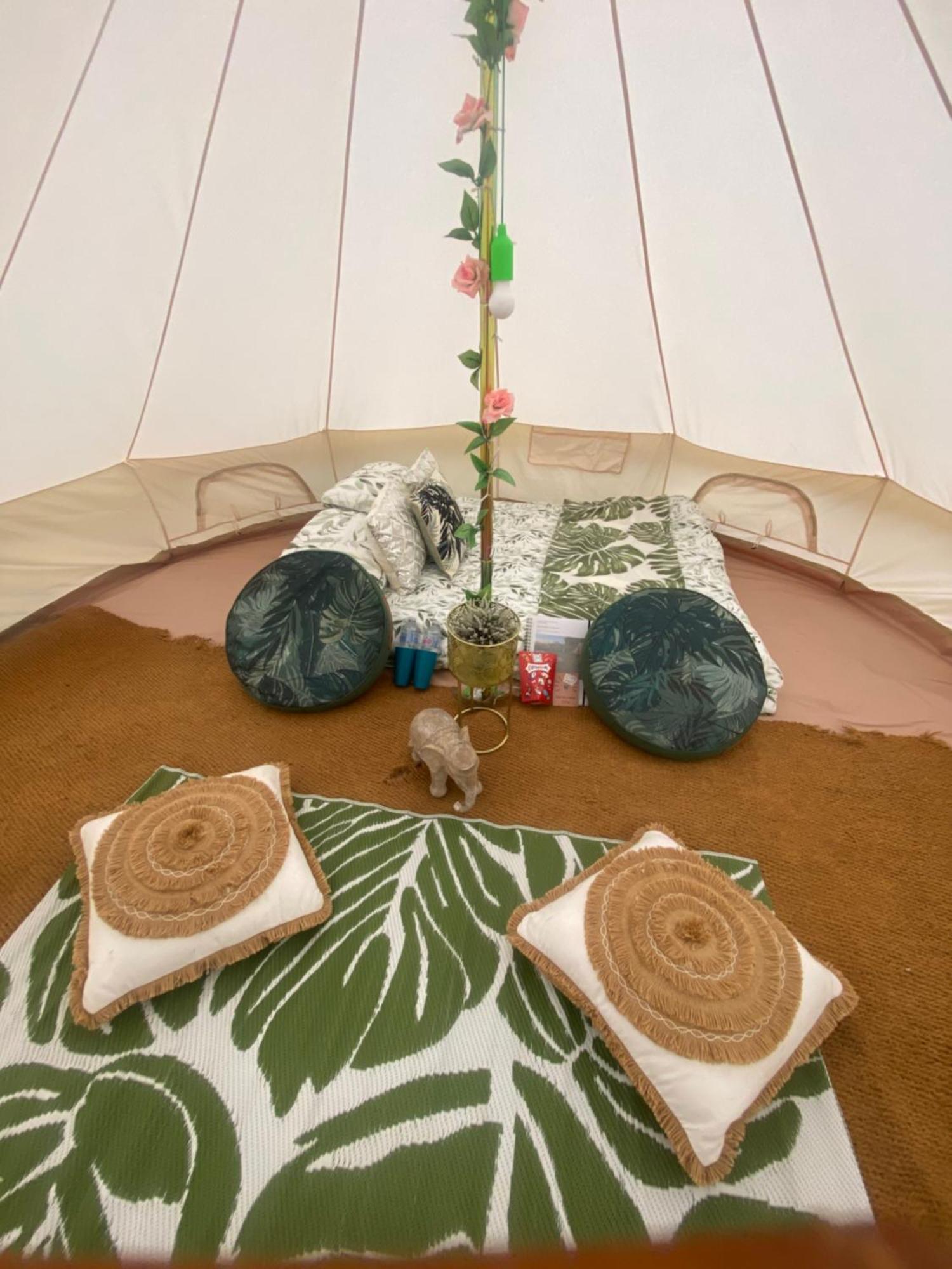 Hotel Country Bumpkins Luxury Glamping Wellingore Zewnętrze zdjęcie