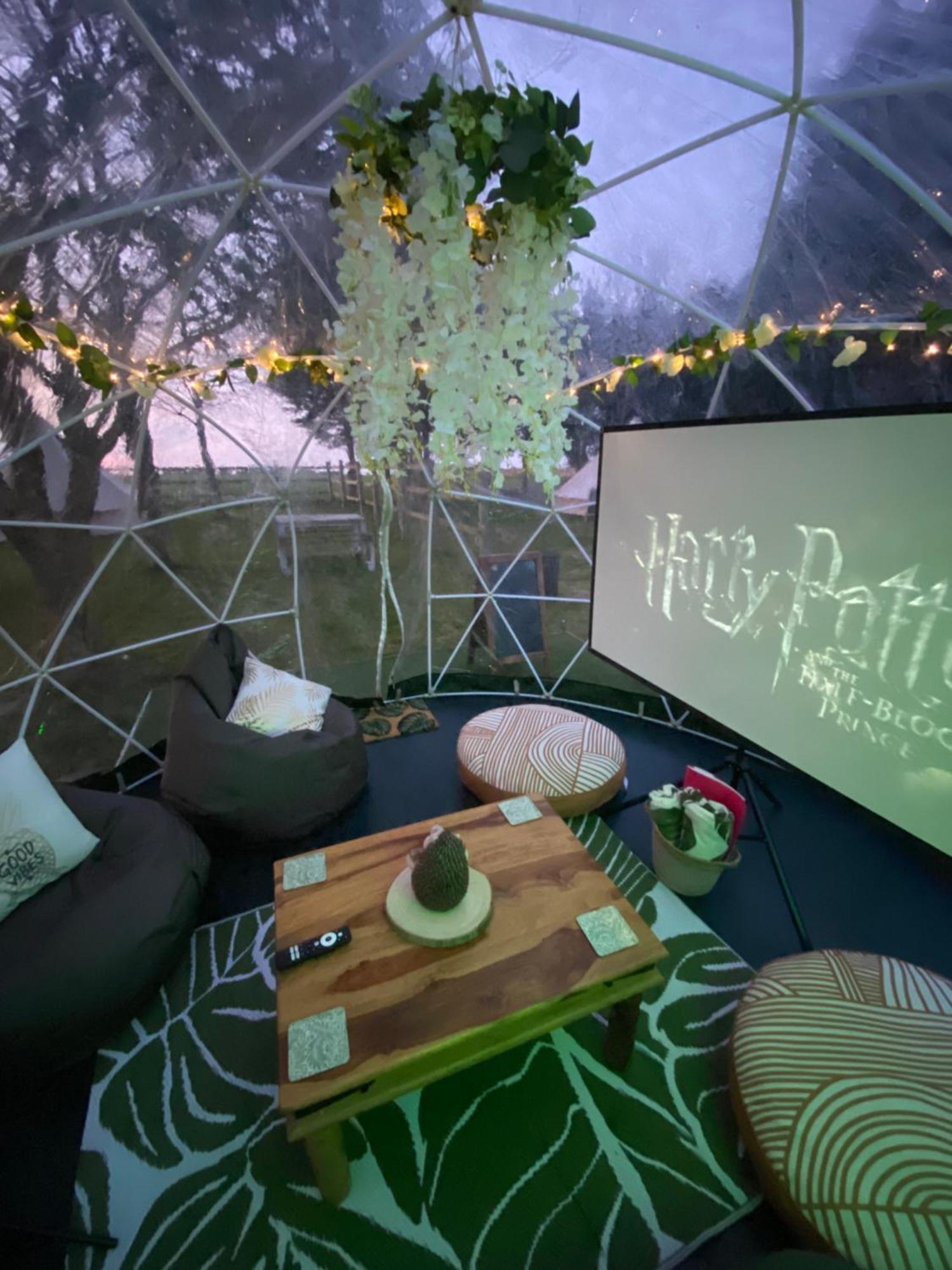 Hotel Country Bumpkins Luxury Glamping Wellingore Zewnętrze zdjęcie