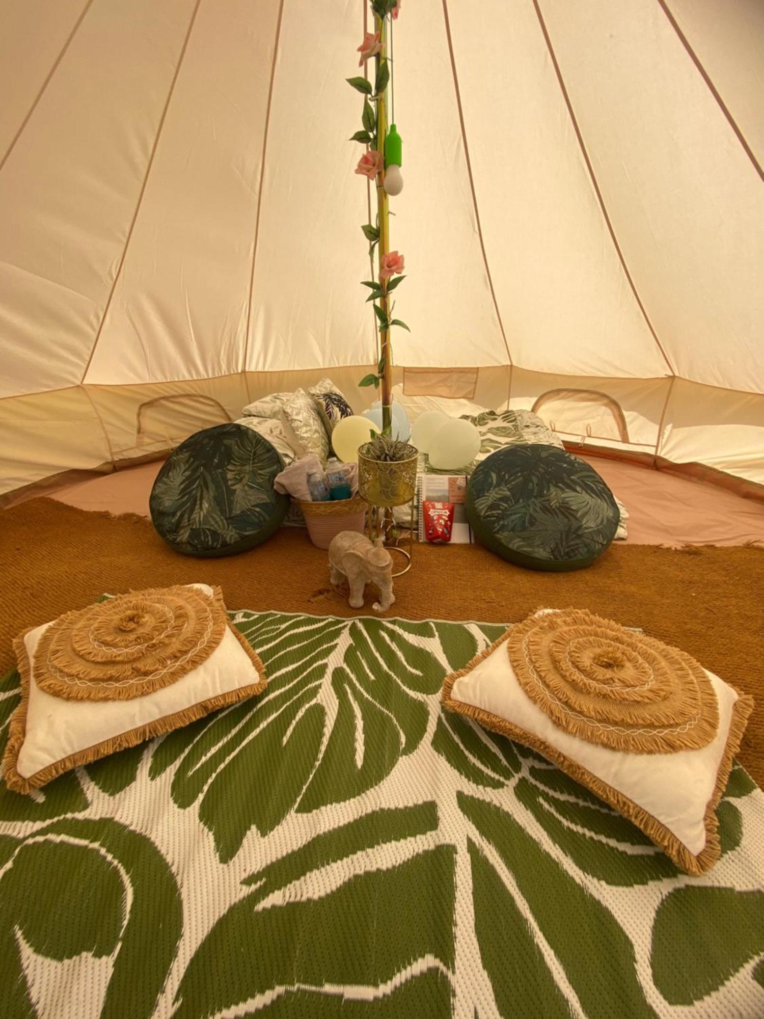 Hotel Country Bumpkins Luxury Glamping Wellingore Zewnętrze zdjęcie